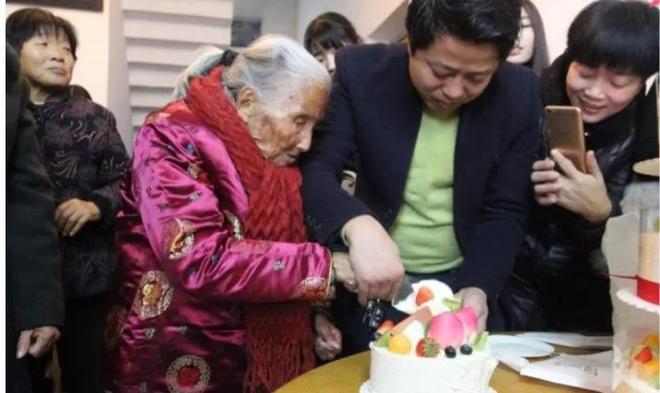 过九不过十”这其中有什么讲究和说法z6尊龙网站老话说：“老人过生日(图3)